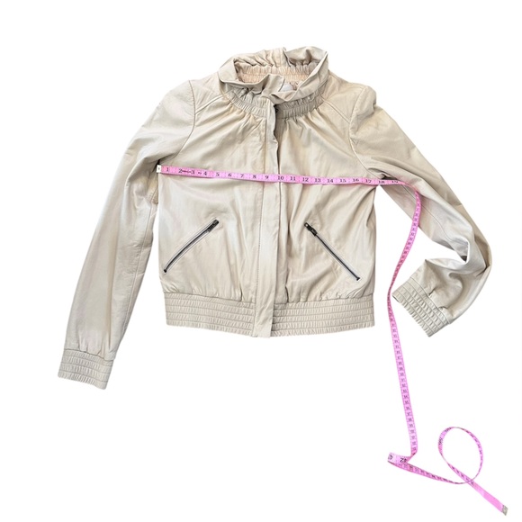 Hinge Lambskin Leather Ruffle Collar Designed in Seattle Jacket Ecru Cream - Picture 10 of 14